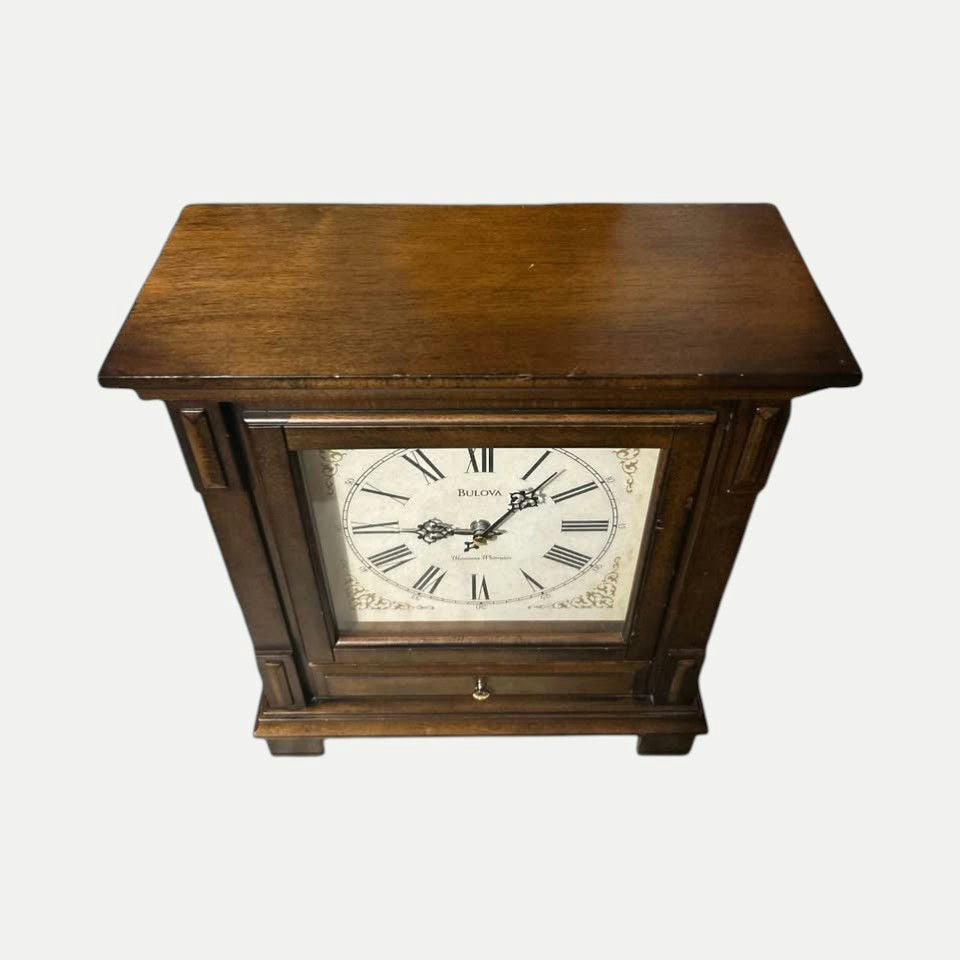 Bulova Wooden Mantel Clock – A Stunning Decorative Piece