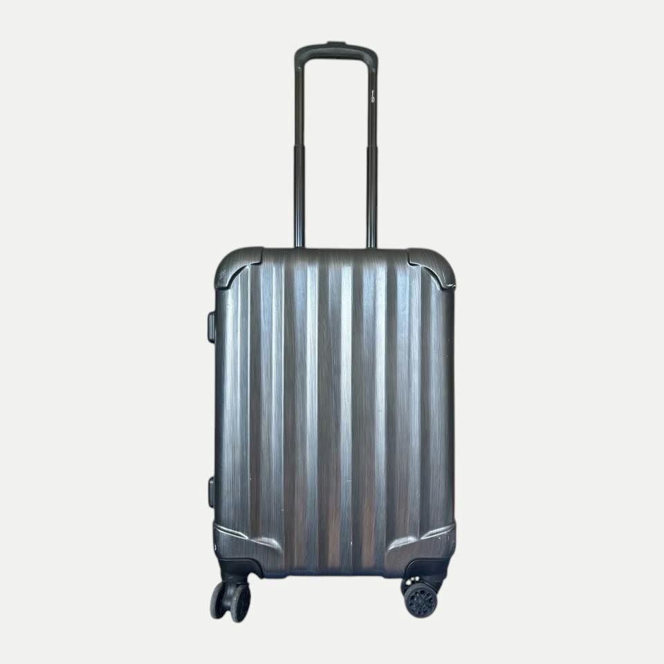 Genius Pack Luggage Color Graphite Carry On 21"